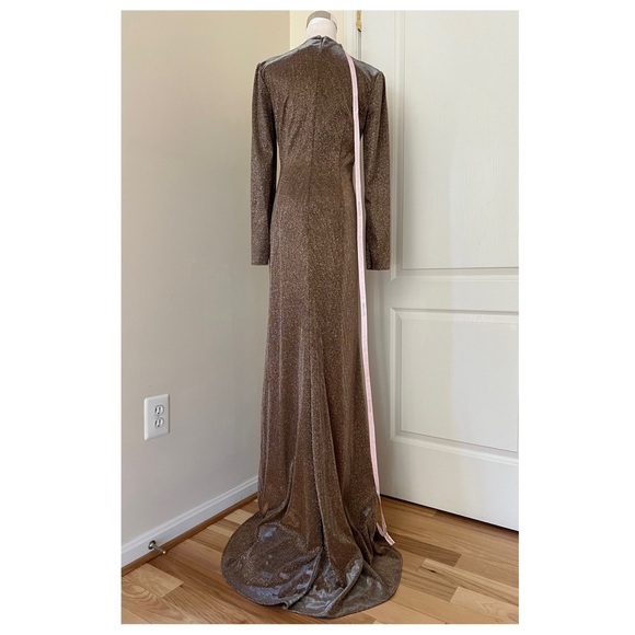 Mac Duggal Plunge Neck Metallic Long Sleeve Gown - Picture 6 of 16